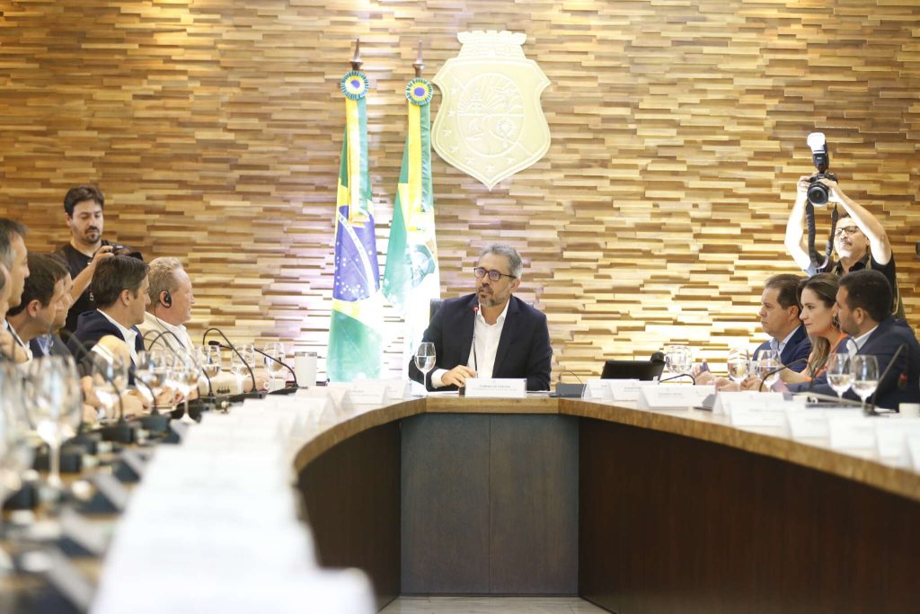 Ao todo, o Ceará já assinou 34 memorandos de entendimento com empresas nacionais e internacionais para a cadeia de produção do hidrogênio verde no CIPP, e quatro pré-contratos assinados.