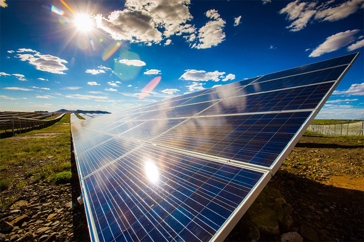 energia solar Localizado no complexo eólico Energia dos Ventos, no município de Aracati, no Ceará
