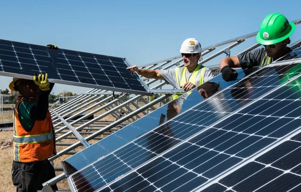 O Ceará ultrapassou a marca de 82 mil conexões de geração própria de energia solar O Ceará ultrapassou a marca de 82 mil conexões de geração própria de energia solar