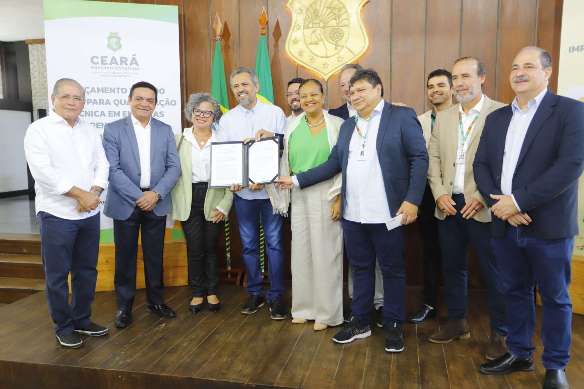 energia Governo do Ceará anuncia 1.800 vagas para a capacitação técnica em energias renováveis e H2V