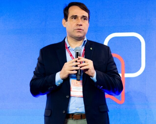 Salmito Filho destaca a implantação do polo de Hidrogênio Verde na região do Complexo do Pecém Proenergia Summit 2024