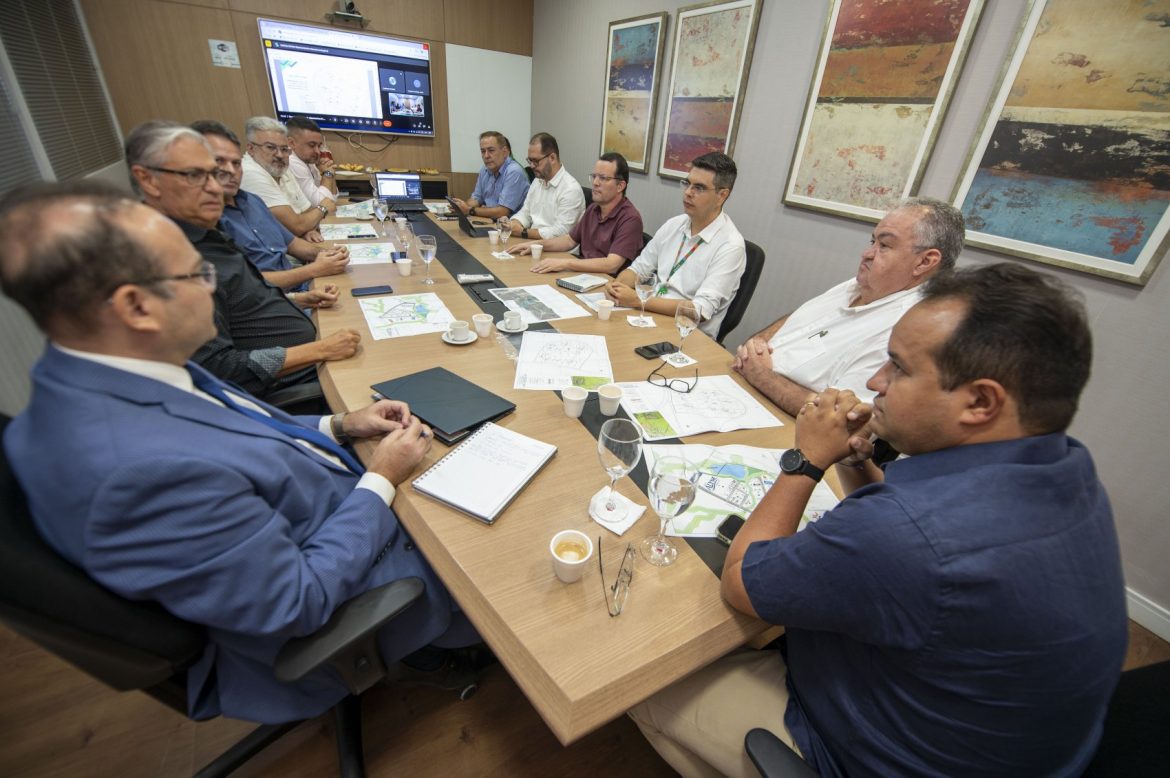 Empresários do setor químico se reúnem para discutir abastecimento de água e obras de infraestrutura do Polo Industrial de Maranguape